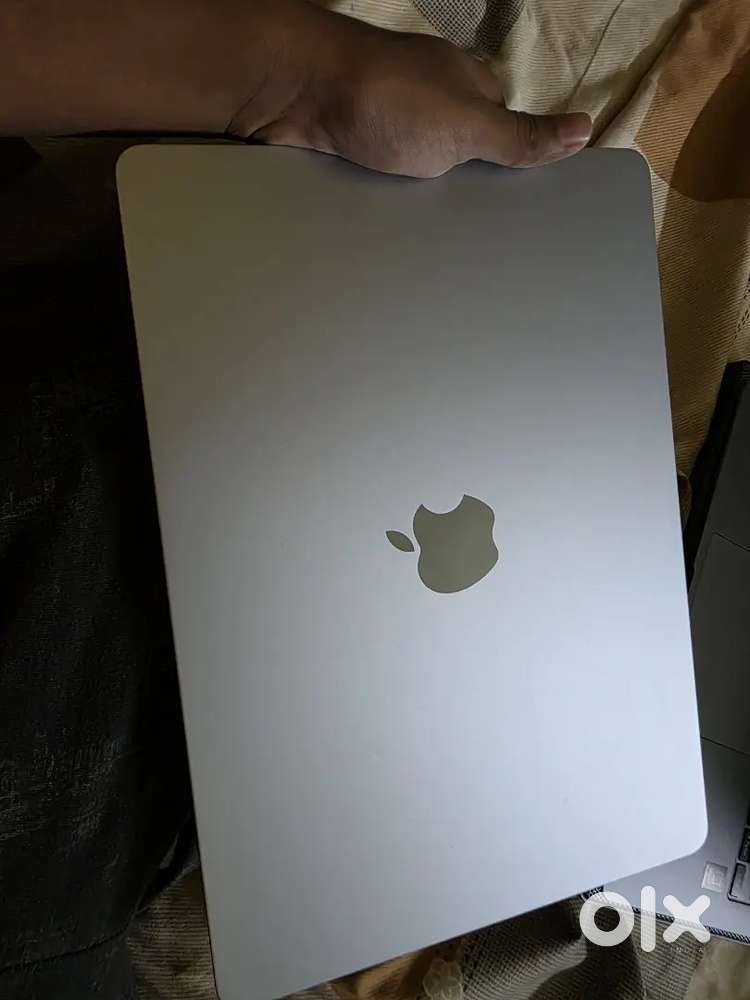 Macbook m4 air 16gb 256gb full kit laptop Apple mac m3