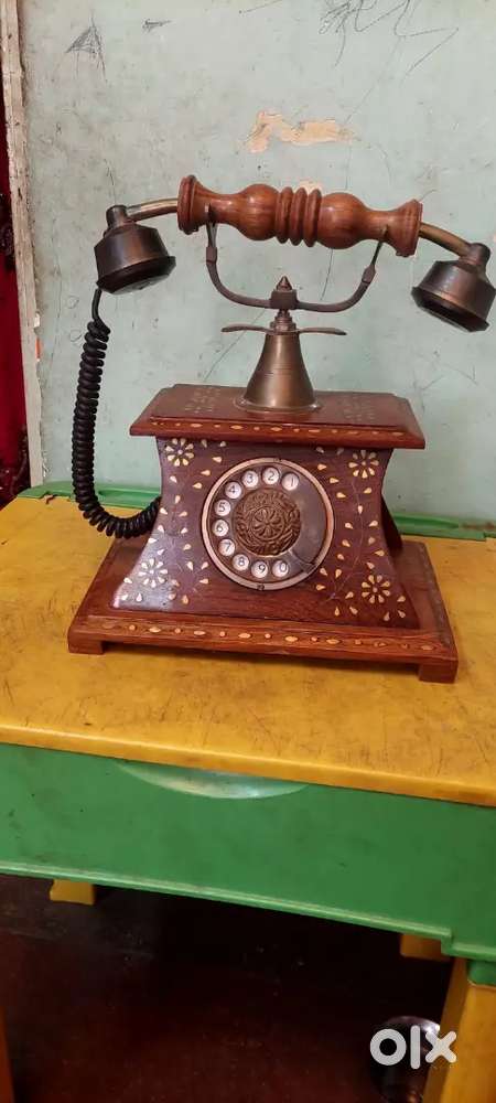 Dialing phone fr 4,999/-