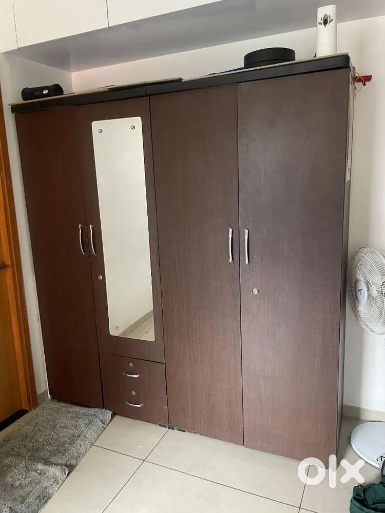 Tiptop condition wardrobe