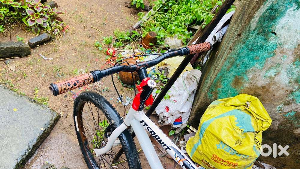 MOUNTAIN BIKE CYCLE