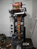 Packing machine frayms items