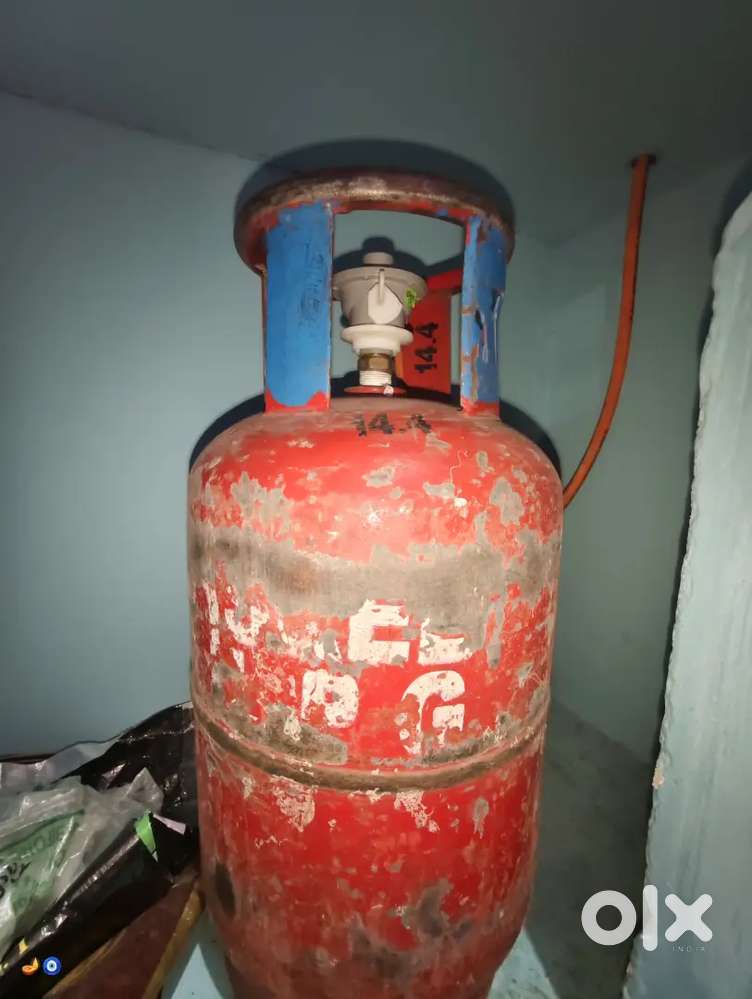 Steel stove and cylinder set