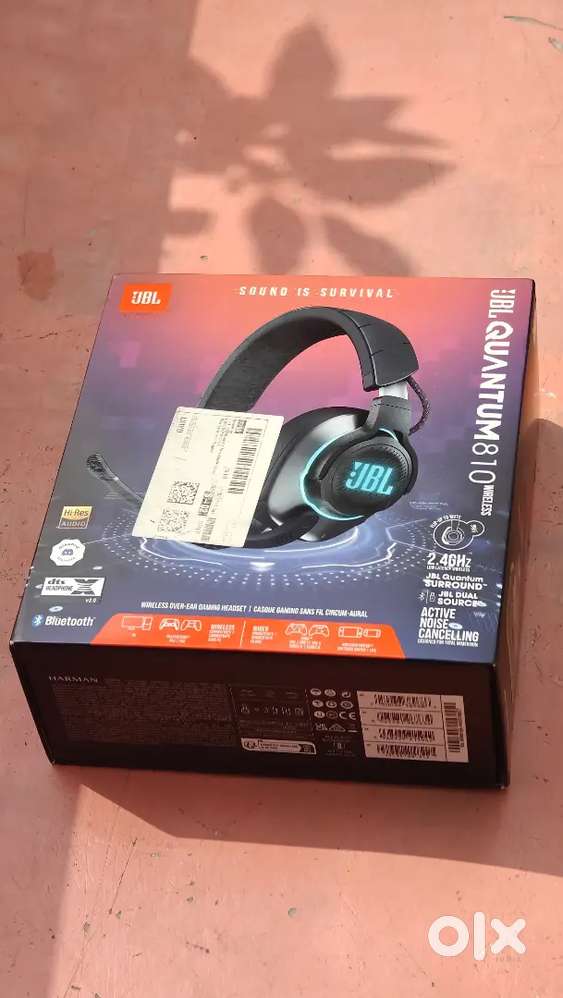 JBL Quantum 810