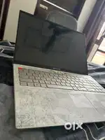 Asus 180°, Intel i9, 11th Gen, RTX3050 -4GB, RAM 16GB, SSD 512GB