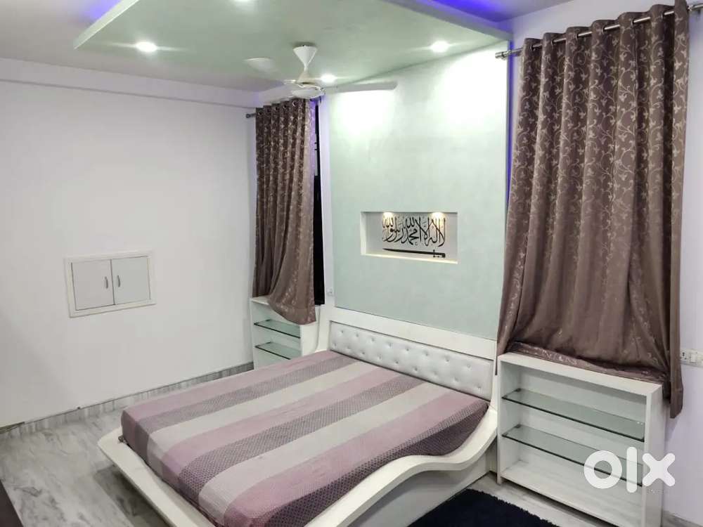 We have 3 bhk 4 bhk 5 bhk luxurious properties available