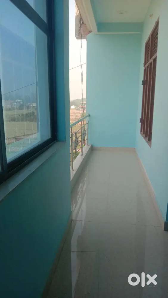 Individual floor for family near shantipuram.