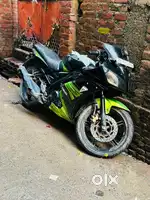 Yamaha R15 Black Matte