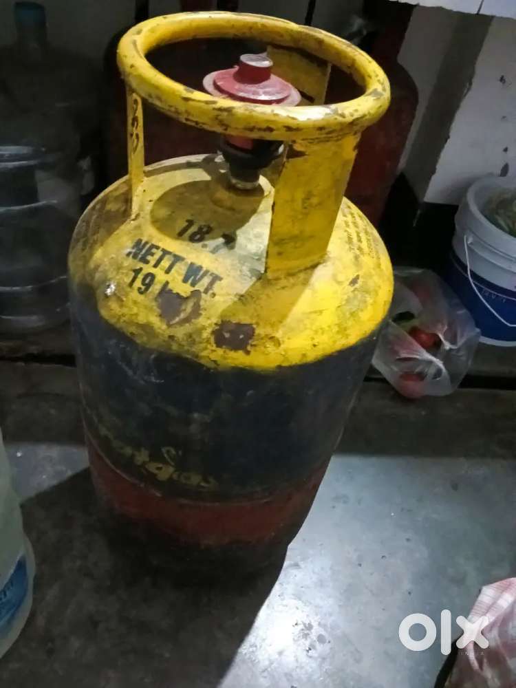 कमर्शियल सिलेंडर