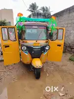 Bajaj maxima c bsvi three wheeler good vehicle