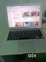 Macbook Air in excellent condition with box and bill