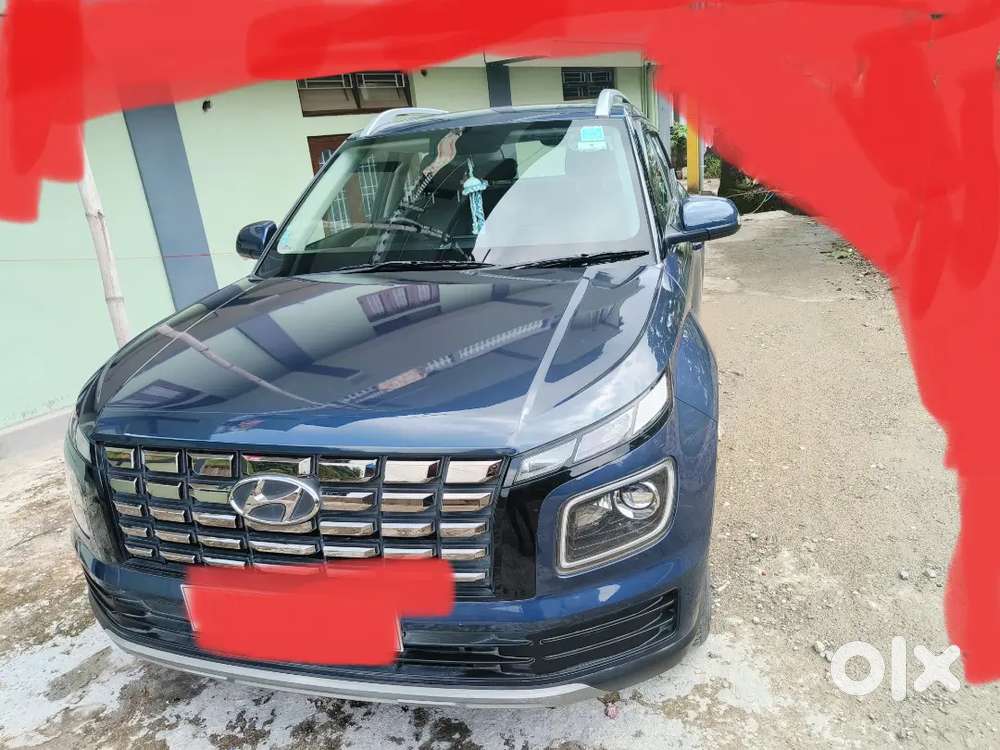 Features : Sunroof, Wireless charger, GPS Map and bluetooth music etc