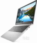 Dell Inspiron 3520 i5 12th gen 8gb ram 256gb ssd 2gb graphic card