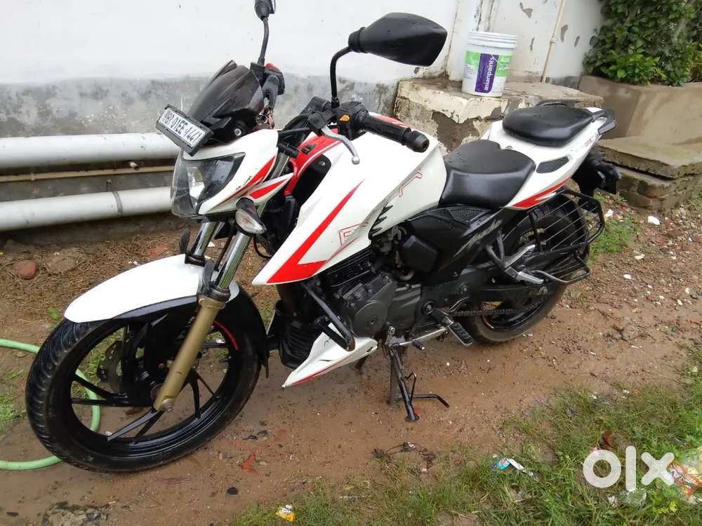 Good condition bike ek dm new condition me h