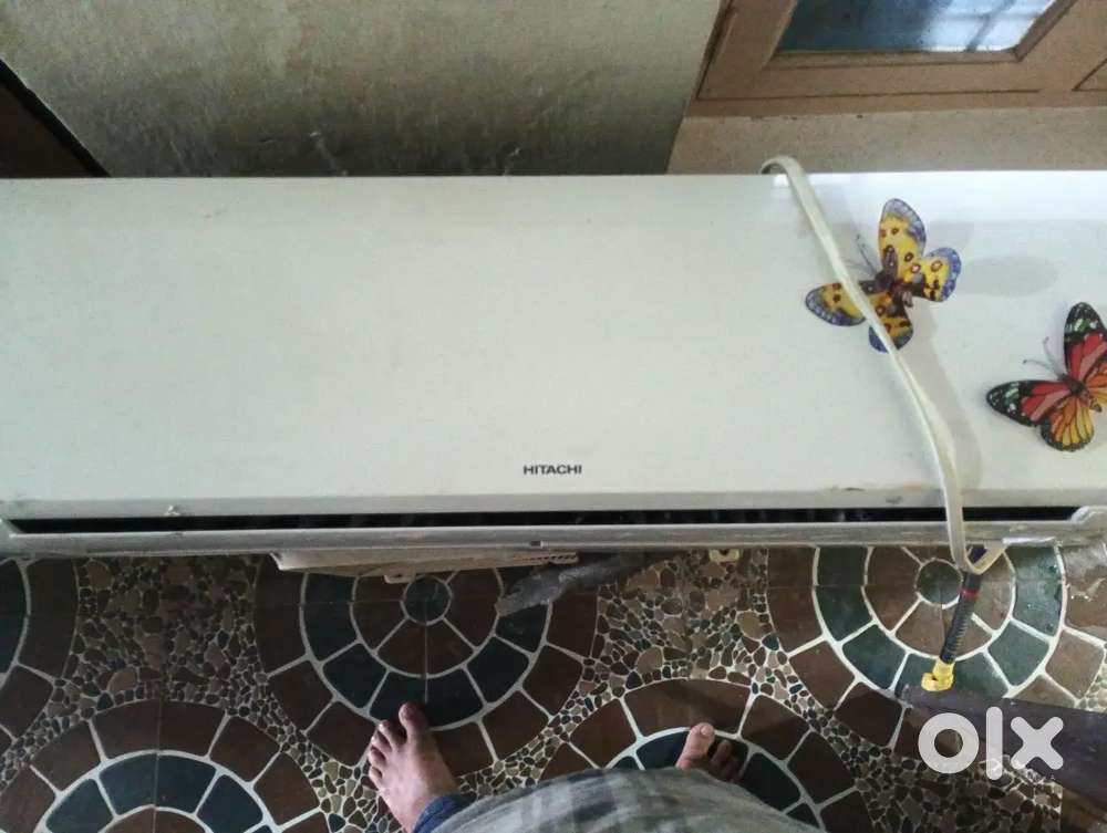 Hitachi AC inverter model 2020 model 5 star excellent condition