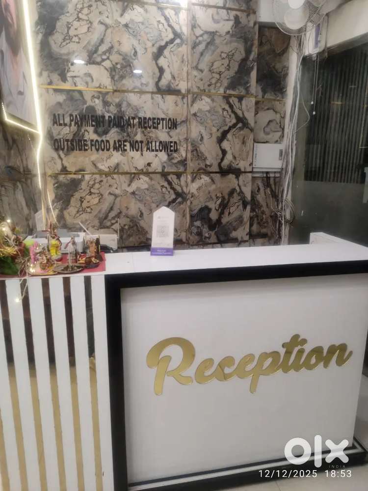 Need hotel receptionists