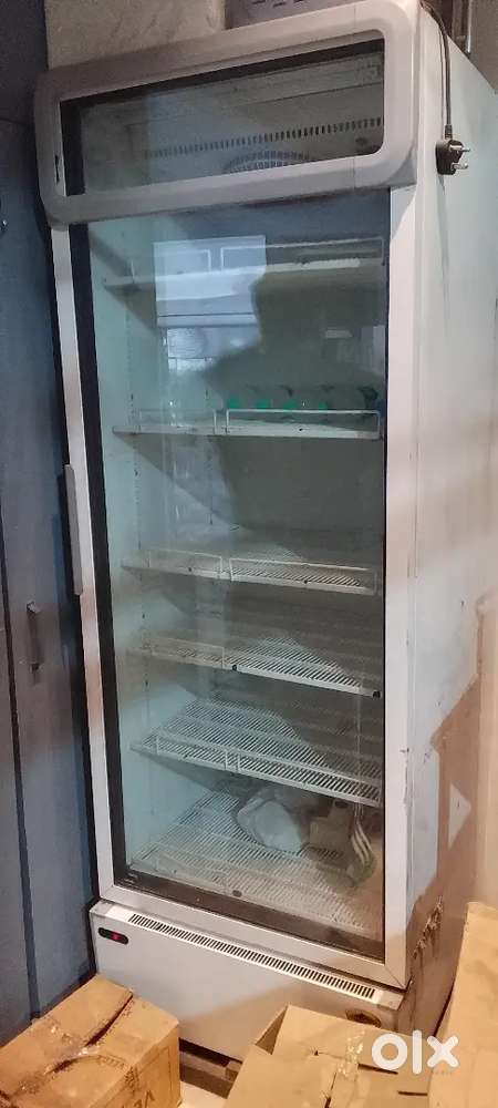 Cold drink fridge