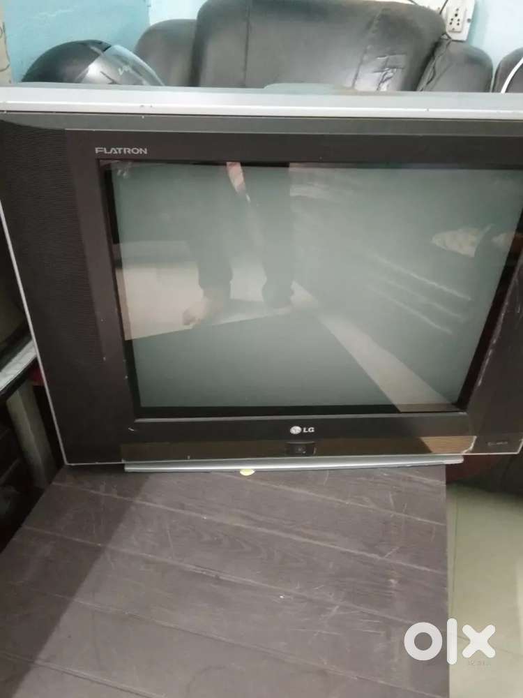 I am selling my LG 21 inches CRT tv.