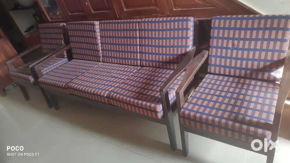 Sofa-4 seated dining table for sale