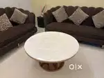 Marvel table in round shap