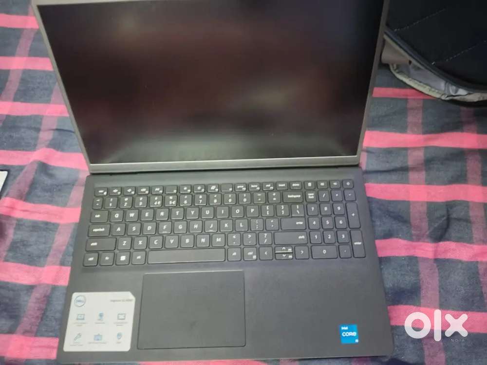 Dell laptop 3511(i5/11 Gen/8GB/512SSD