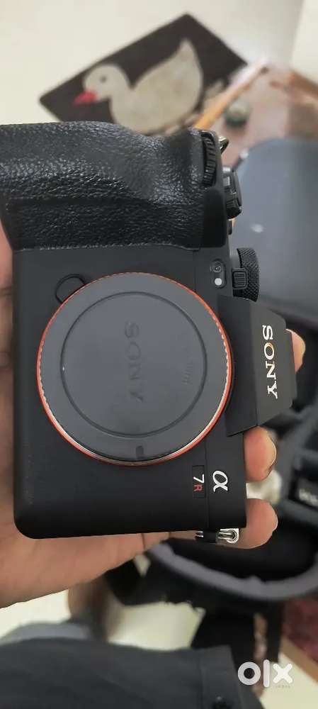 SONY R5 SELL SHUTTER COUNT 18000