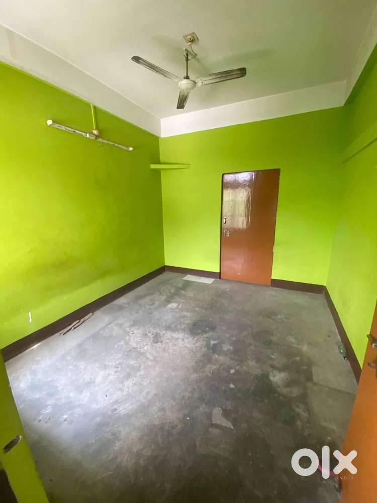 2bhk room available for rent