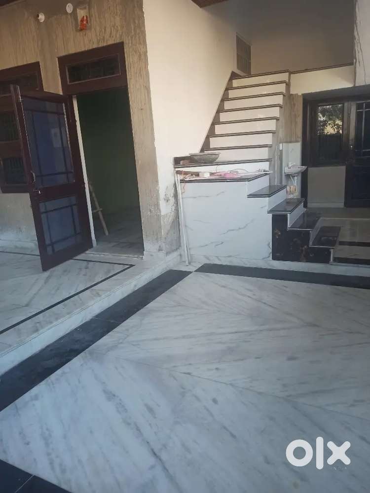 3rooms with kitchen and hall 2 latbath and open space parking