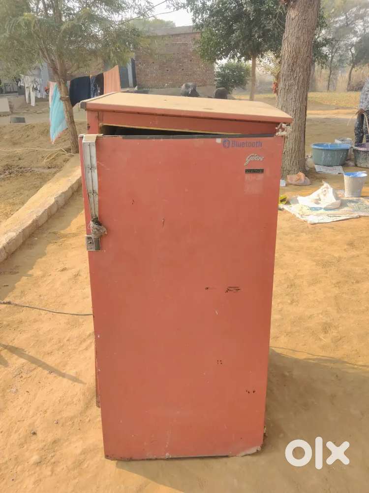 गोदरेज फ्रिज