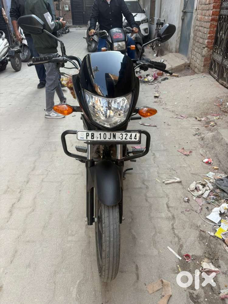 Geniun 6500 km new condition