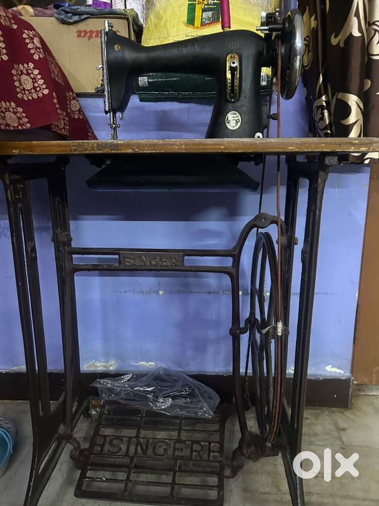SEWING MACHINE SINGER FOR SALE