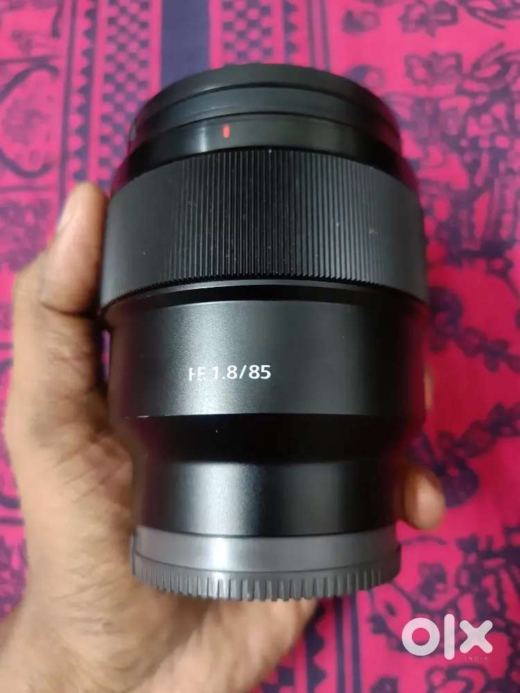 Sony 85mm f 1.8 Lens in Pristine Condition.