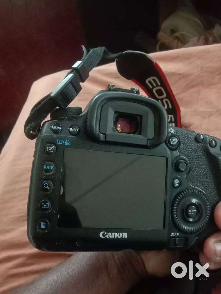 Canon 5d mark 3 and 24-105 lens 1