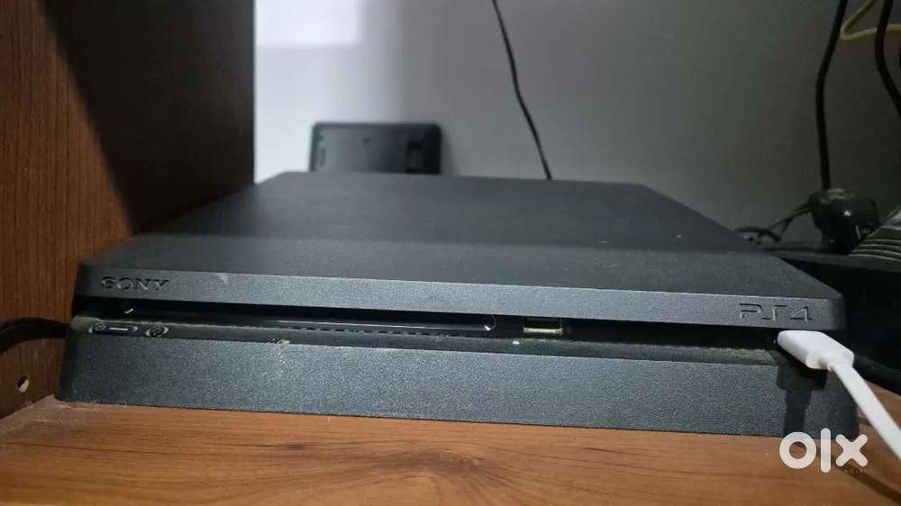 PlayStation 4 Slim
