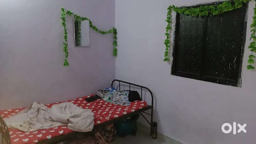 Urgently need 1 room mate girl