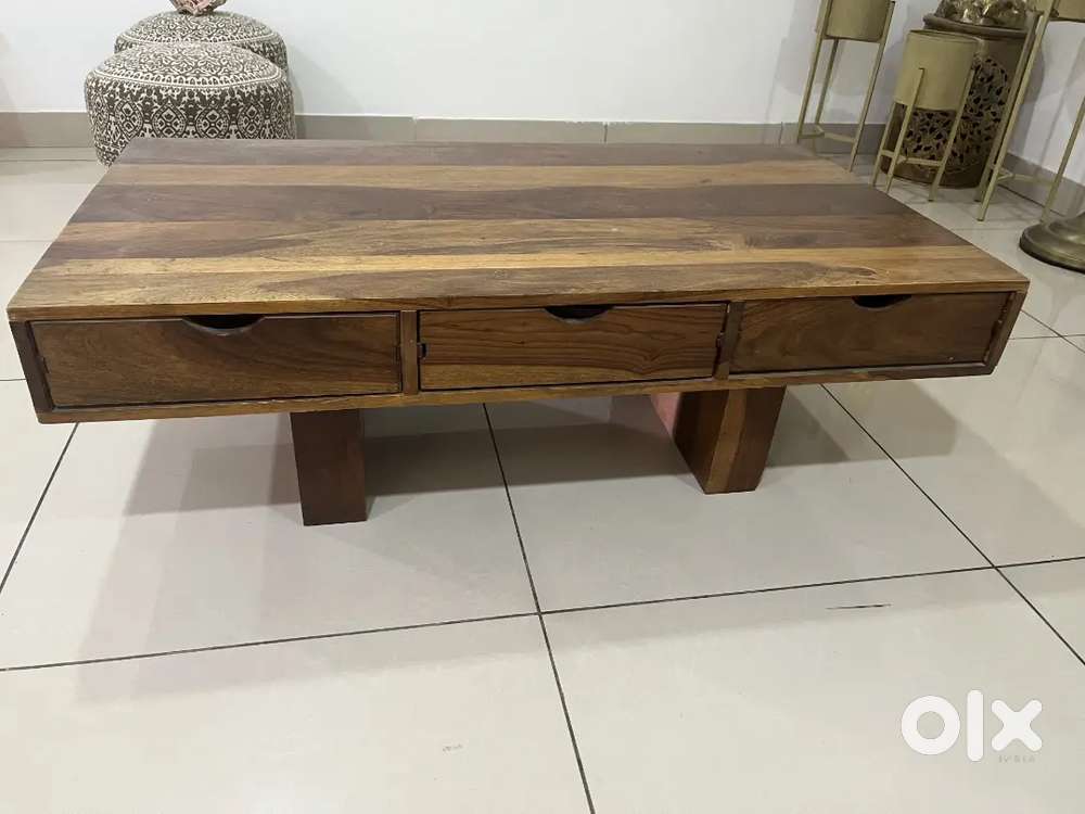 Solid wood centre Table