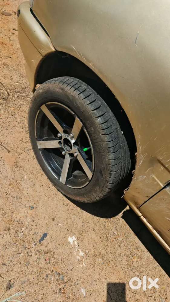 13 Alloy wheels with new tyres, Spoiler, front skirt