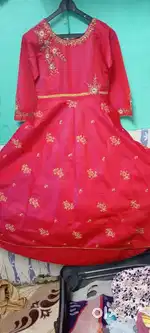 Gown midium size