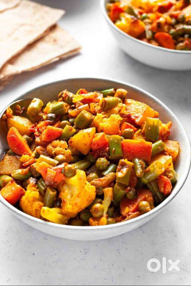 A lady required for cooking household simple food