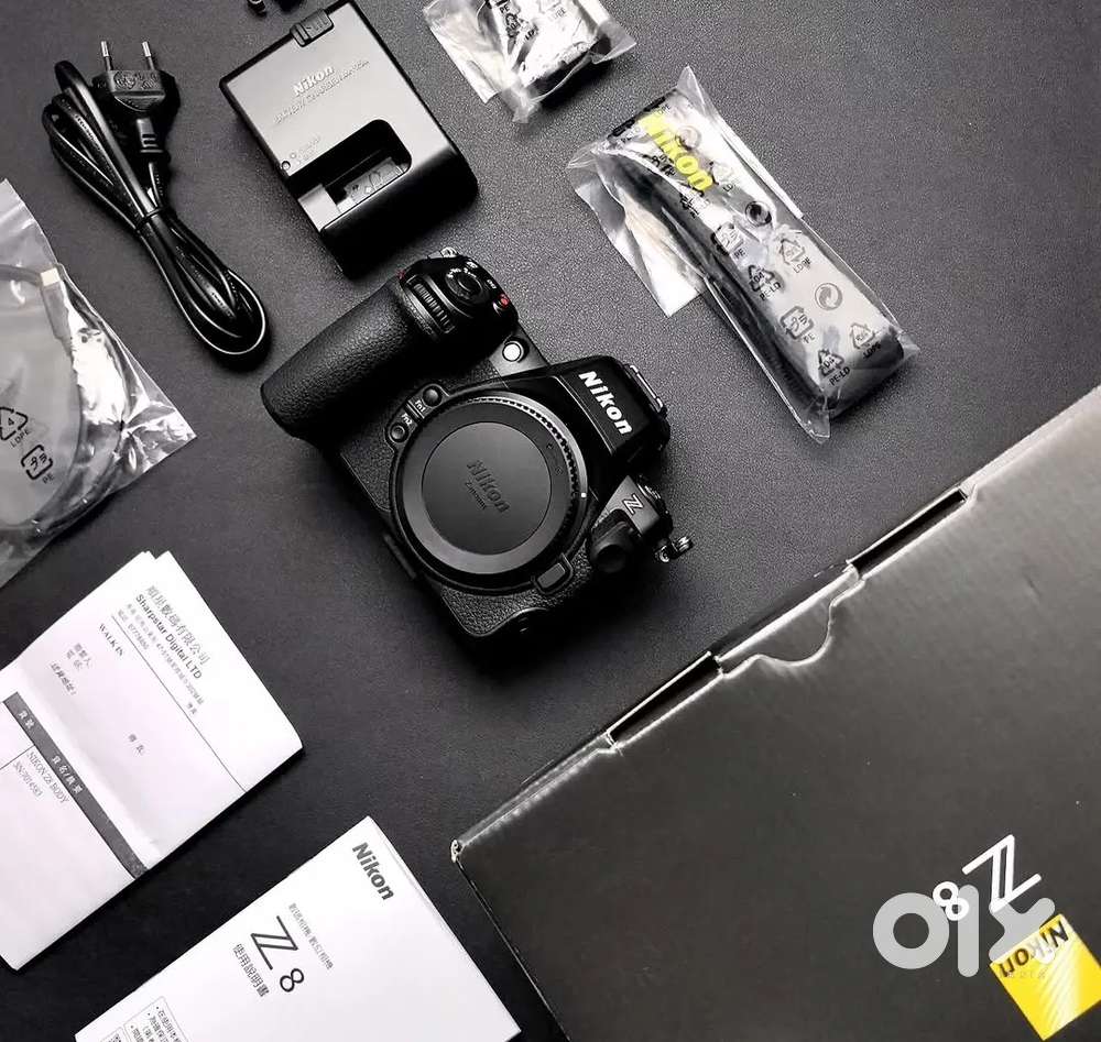 Nikon Z8 Camera Body 45.7mp w Extra Batteries+Warranty
