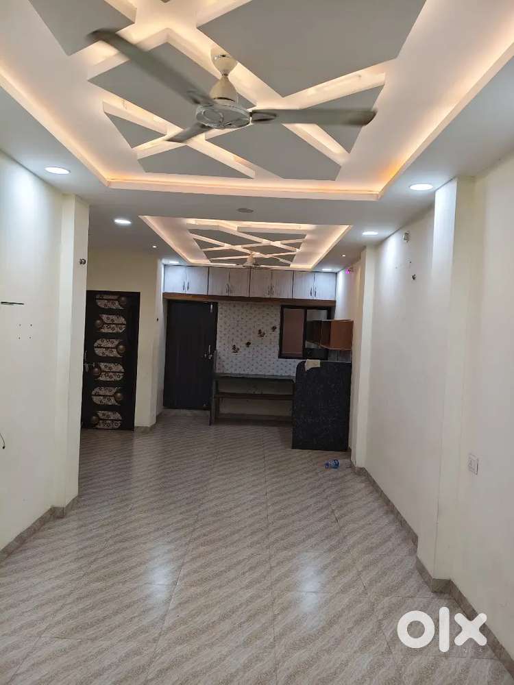 2 bhk flat for rent in satellite junction