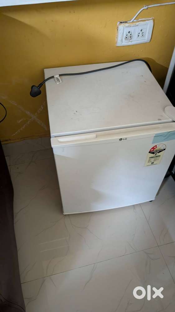 LG Mini Refrigerator – Perfect Working Condition  Ideal for Hostel