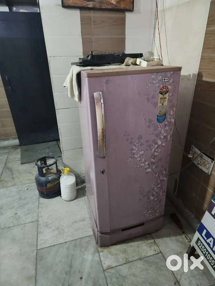 Fridge lg  good condition