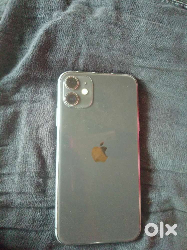 Iphone 11.  64Gb   12‚999₹