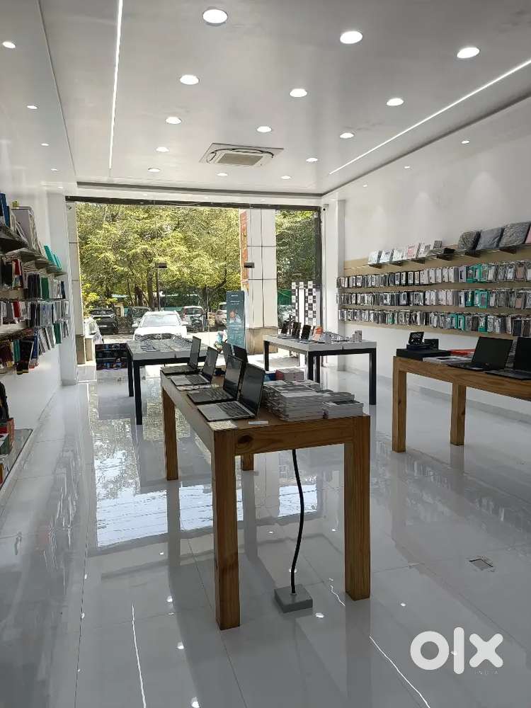 Housekeeper for Mobile Retail Store in Kharghar