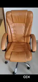 Premium office chair