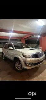 Toyota Fortuner 2012 4x2 AT 3.0L
