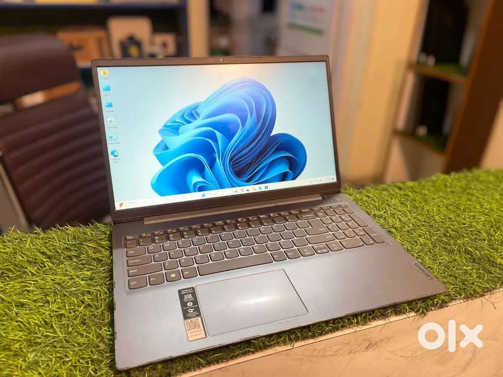 LENOVO IDEAPAD 3
CORE I3 11TH GEN 8GB RAM 512GB SSD WITH ADAPTOR CABLE