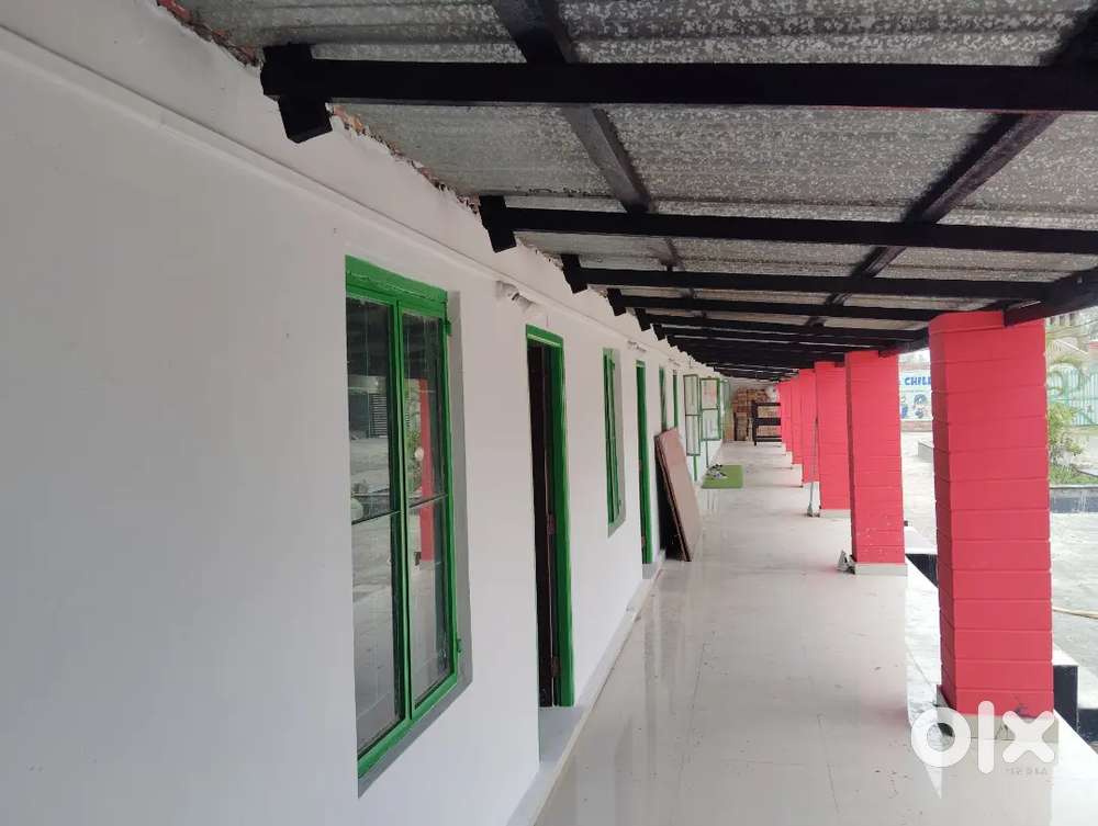 Full fencing  compund  on rent