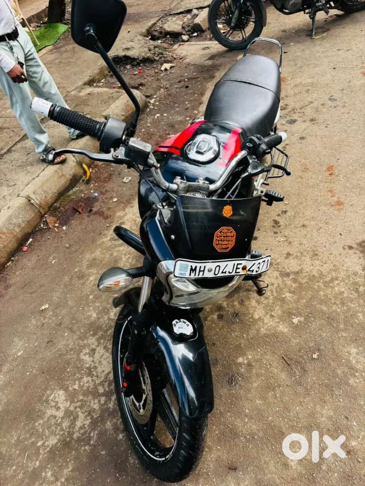 Bajaj vikrant V15