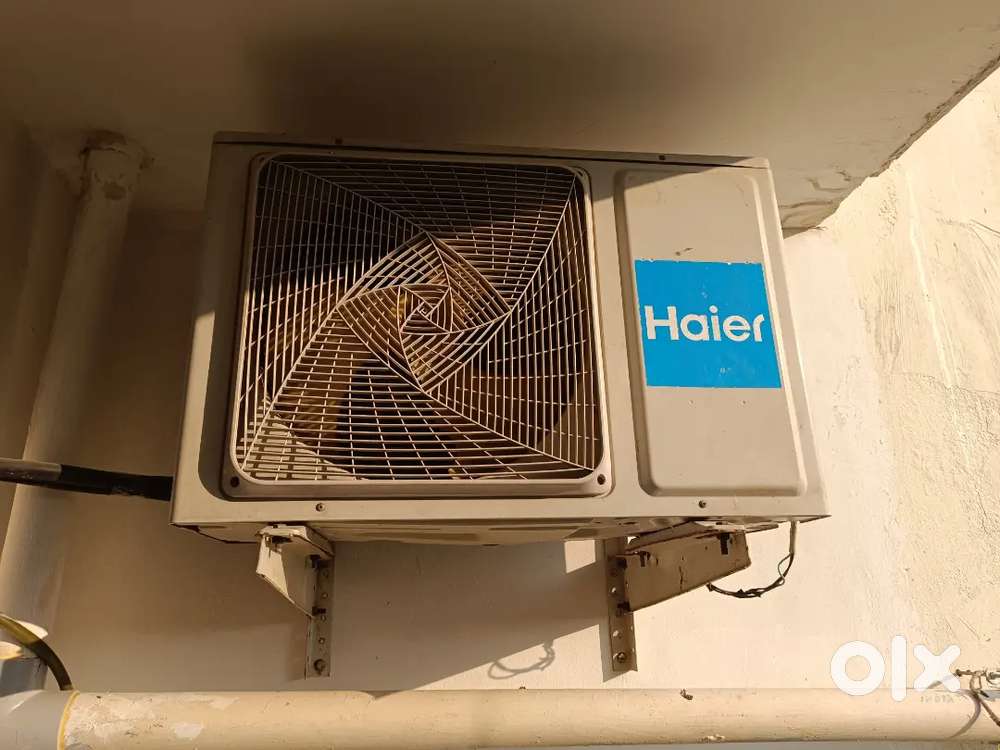 3yr old Haier Inverter Split AC 1.5